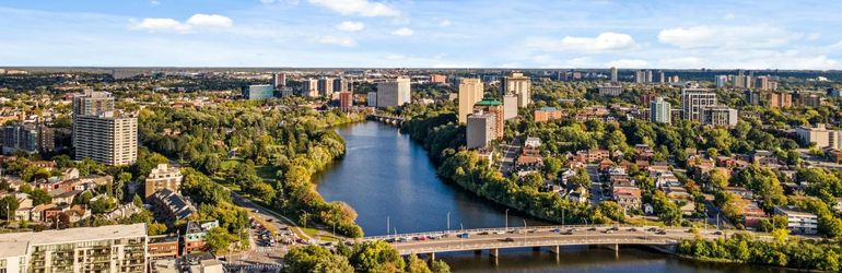 Capital City with Suburban Charms - Tippet Richardson